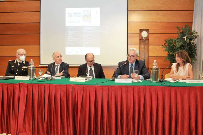 Pasquale Angelosanto, Ranieri Razzante, Federico Cafiero De Raho, Giuseppe Leotta, Flavia Giacobbe Aracne editrice