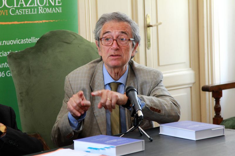 Cesare Pinelli Aracne editrice