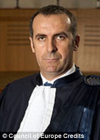 Fotografia di Ledi Bianku